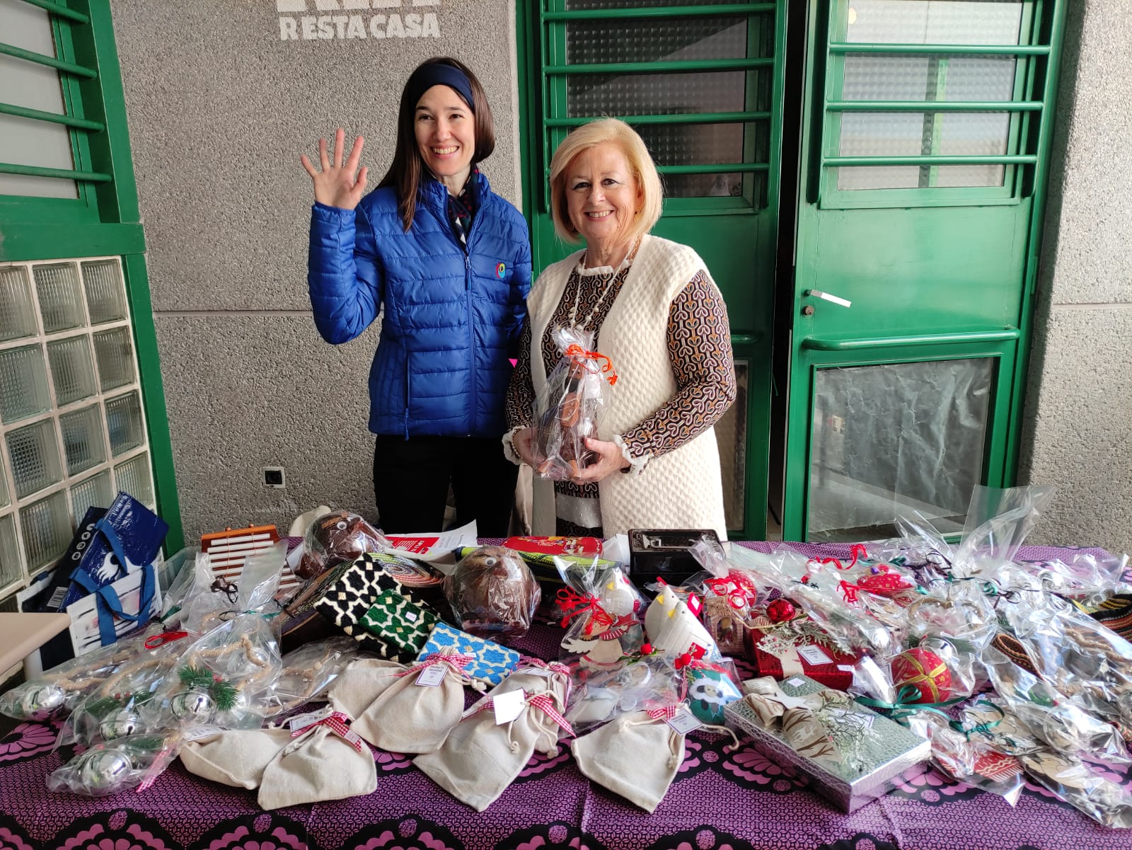 Stand solidario de VIDES en Salesianas Torrent