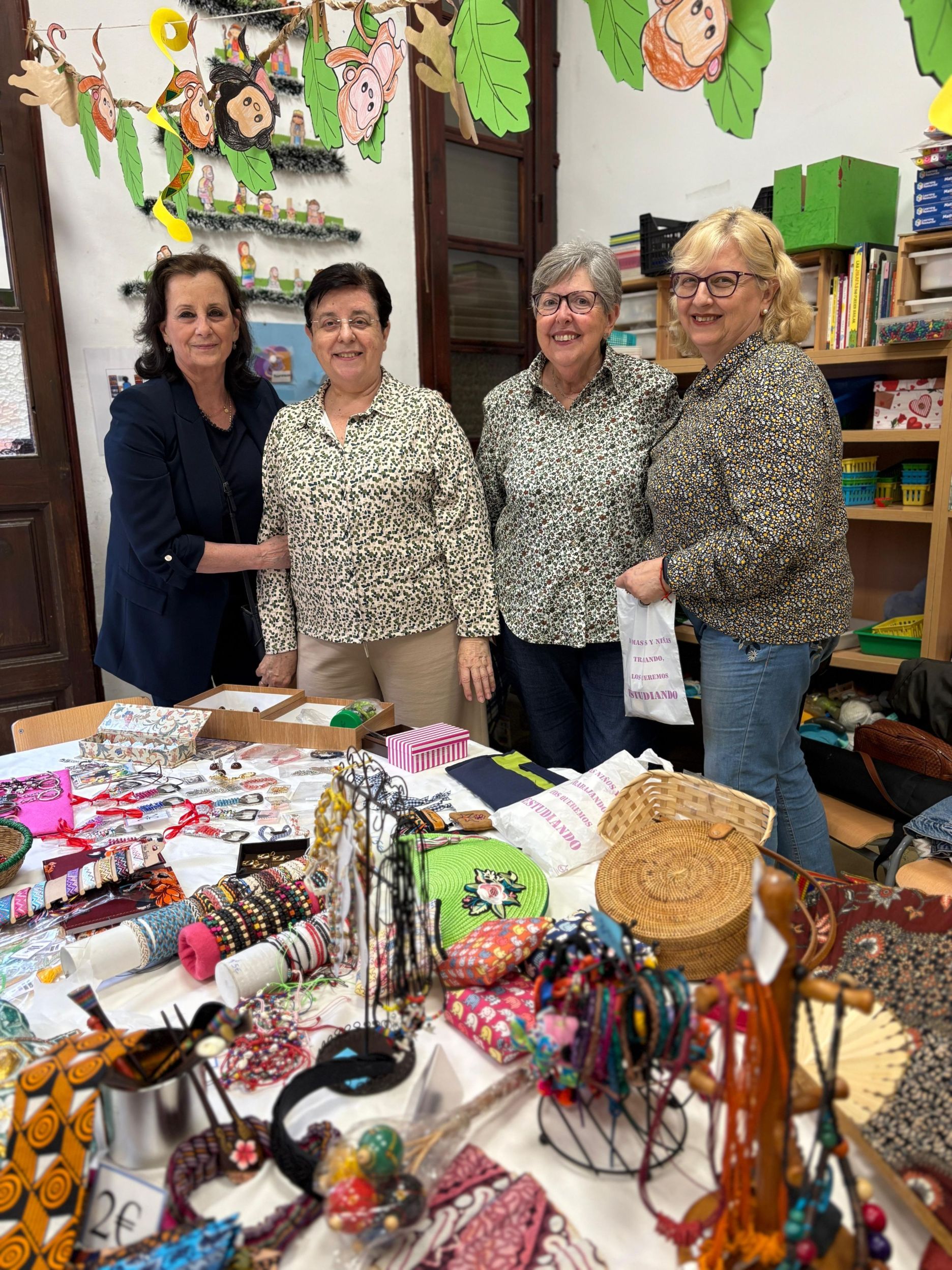 Éxito fiesta solidaria en honor a Madre Mazzarello en Colegio Salesianas Valencia